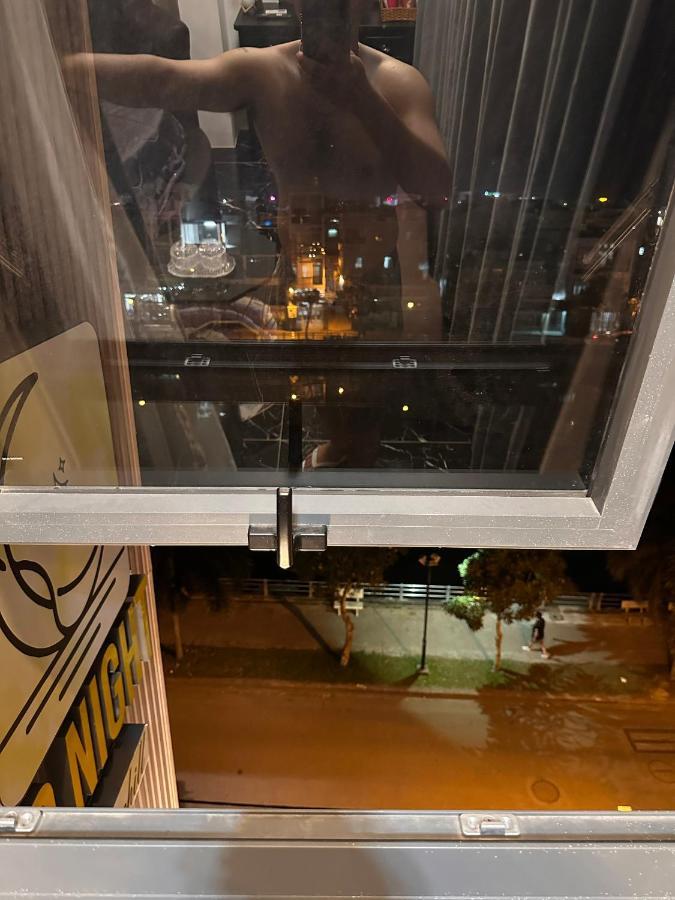 Hotel Mid Night Can Tho Esterno foto
