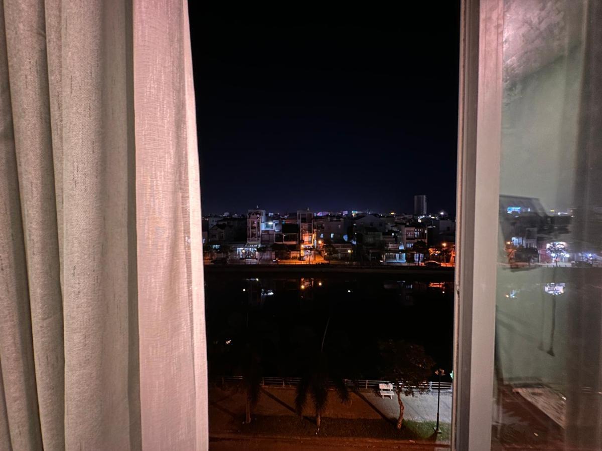 Hotel Mid Night Can Tho Esterno foto