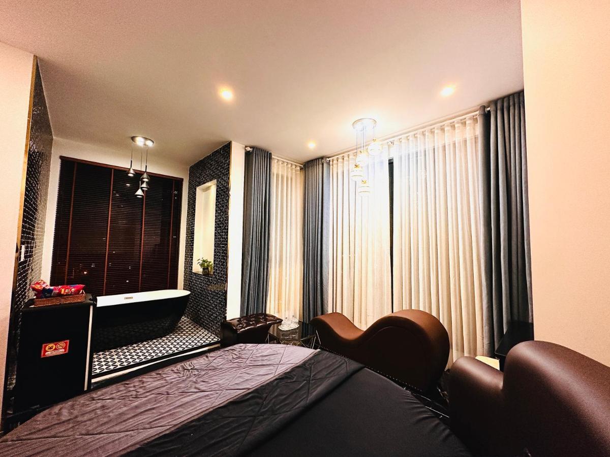 Hotel Mid Night Can Tho Esterno foto