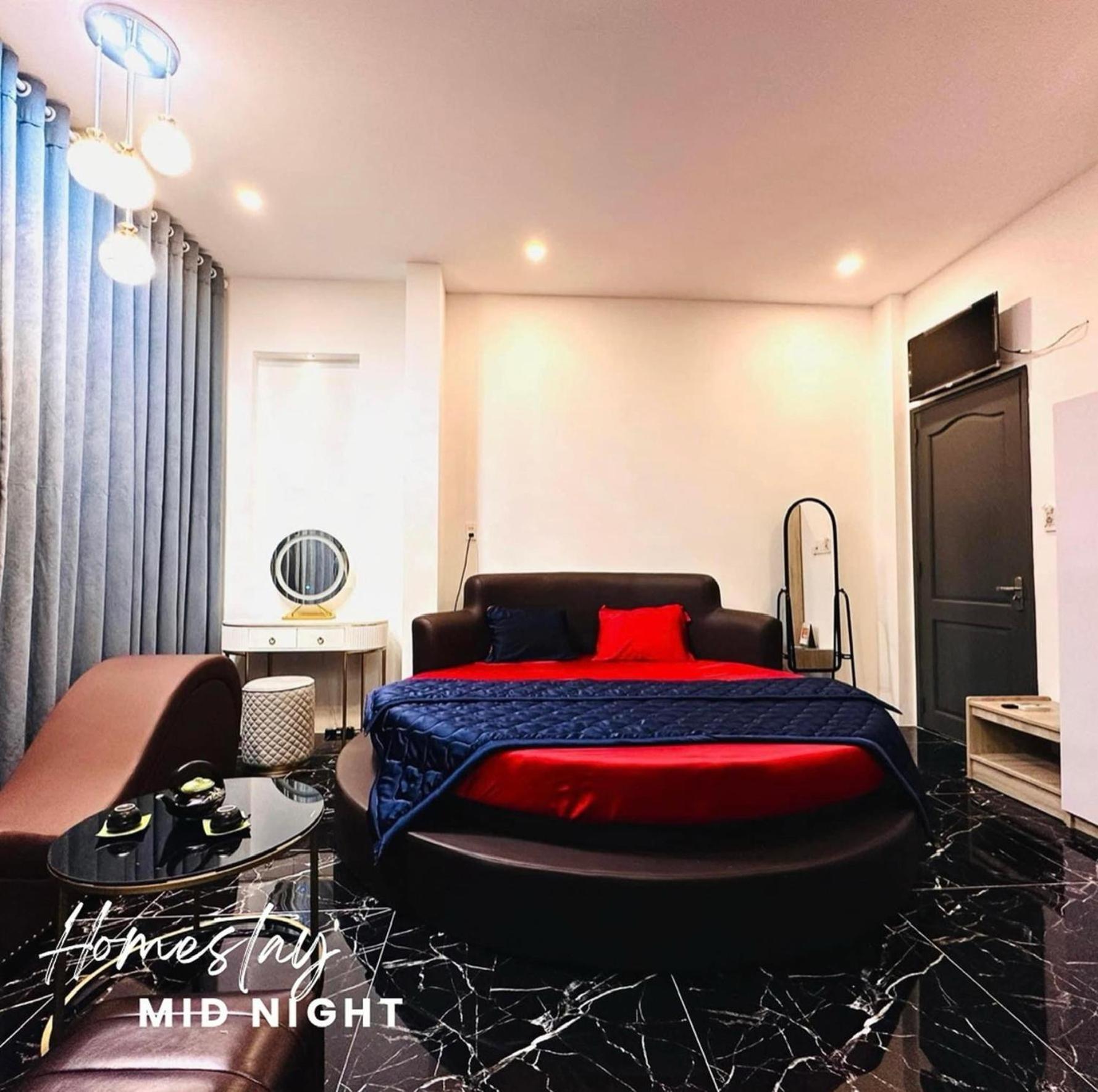 Hotel Mid Night Can Tho Esterno foto